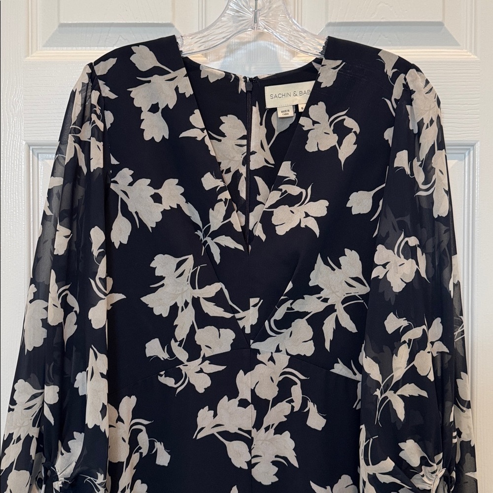 Sachin & Babi Jenny Floral Gown Navy Venetia Petal Size 6 NWT - Picture 7 of 14